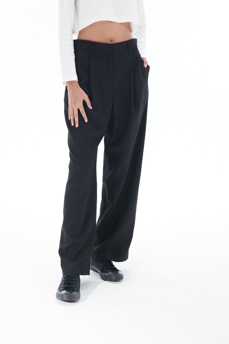 [22FW] Loose-fit One Tuck Black Pants (Black) JVJS302-15