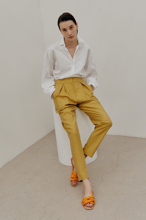 [21SS] Yellow Pleated Trousers (JUSS104) (이하늬 착용)
